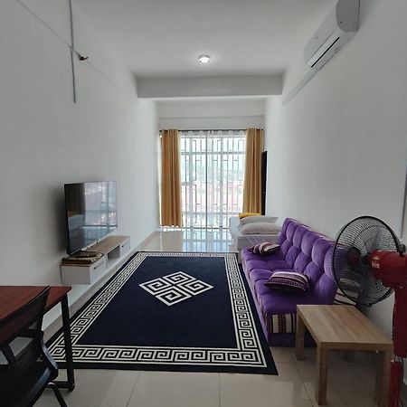 Homestay Studio Apartment Bentara Suite, Kompleks Mutiara Gua Musang Exterior photo