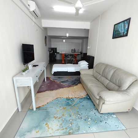 Homestay Studio Apartment Bentara Suite, Kompleks Mutiara Gua Musang Exterior photo