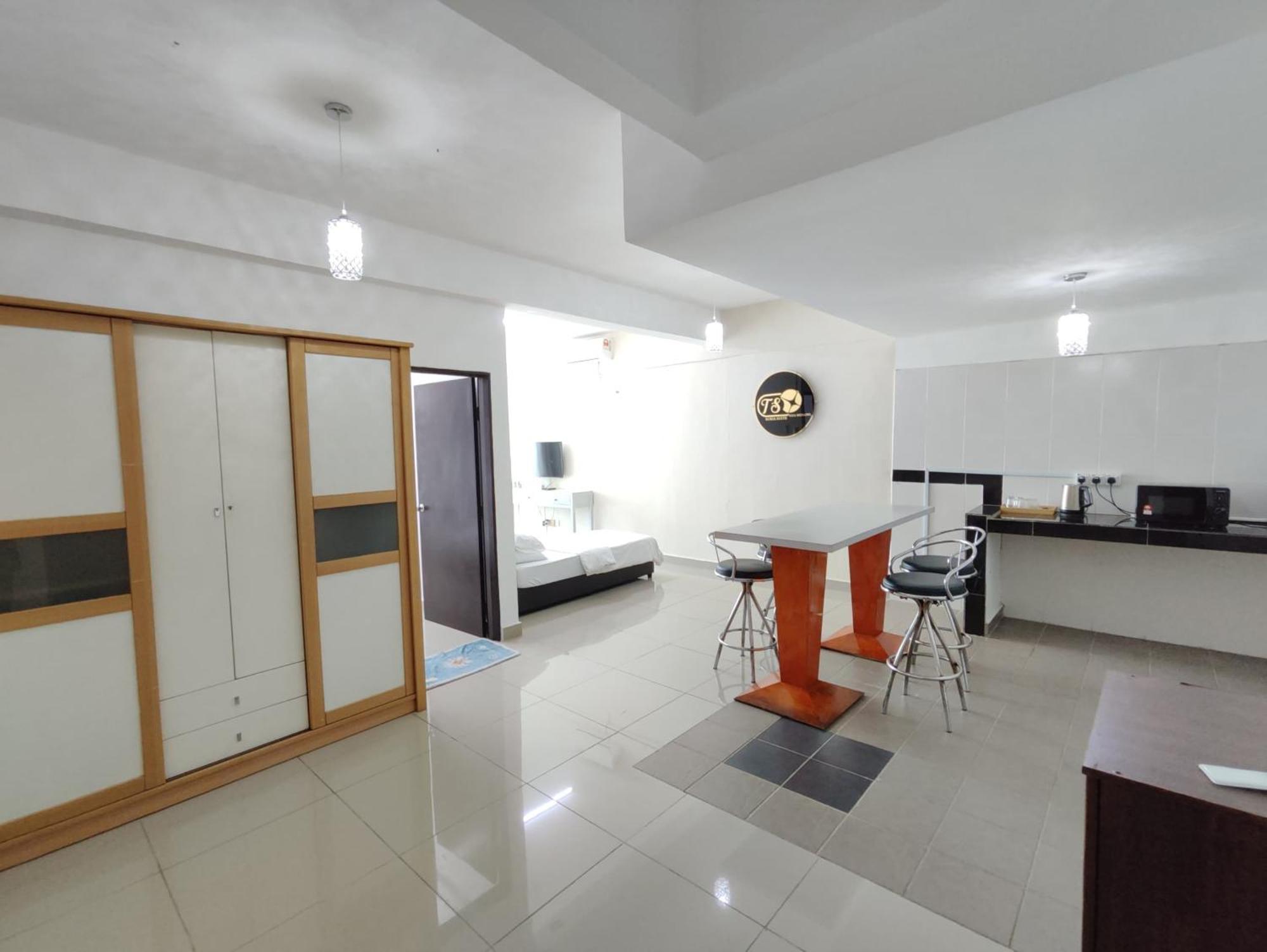 Homestay Studio Apartment Bentara Suite, Kompleks Mutiara Gua Musang Exterior photo